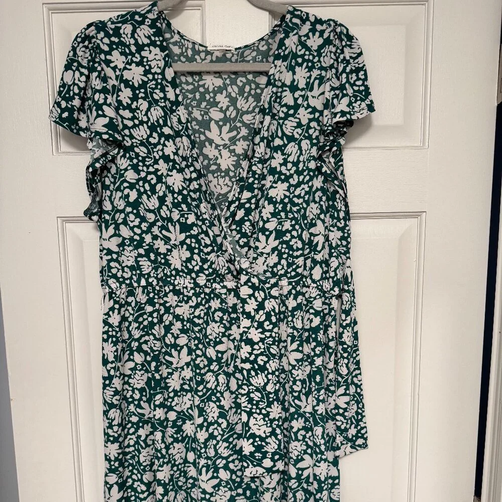 Olivia Grey 2X Green Floral Dress - Picture 1 of 3